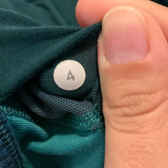 Lululemon Flow Y Bra IV - Picture 4 of 6